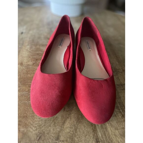 Alex Marie Red Suede Flat Pumps Almond Toe Women’s Size 8.5M - Picture 2 of 9